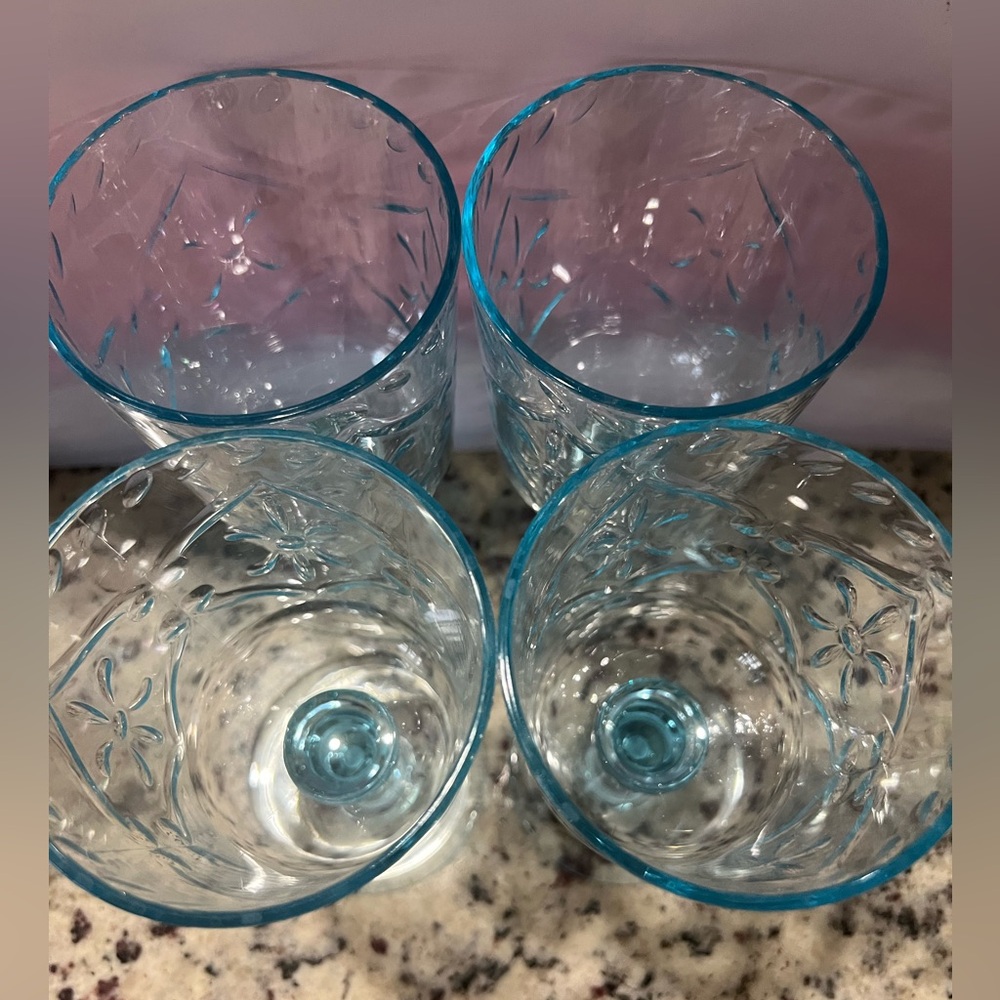 The Nannet leopore plastics cups